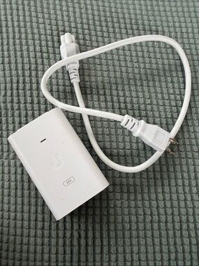Ubiquiti 24V PoE Injector Ethernet Adapter